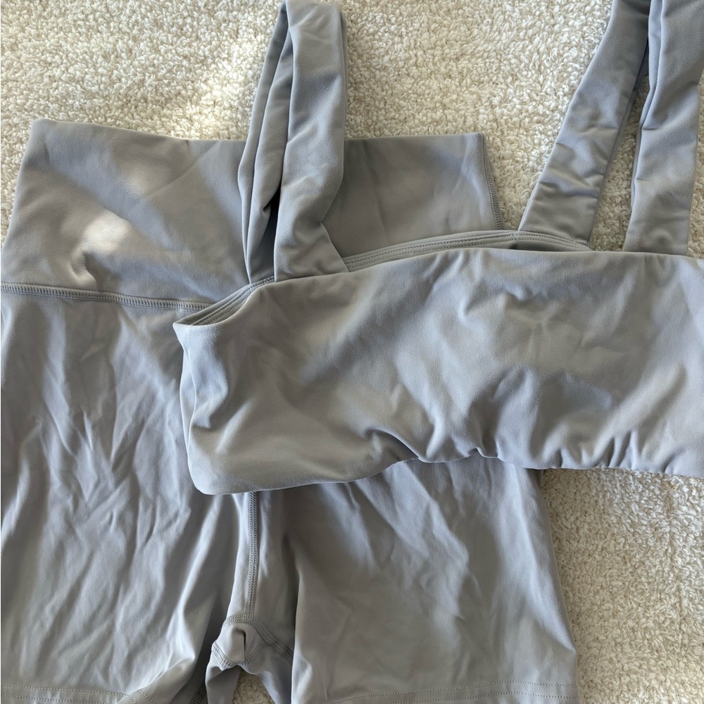 Daily Drills Gray GO! LAWSON BRA and

GO! SHORTIE SHORTS
